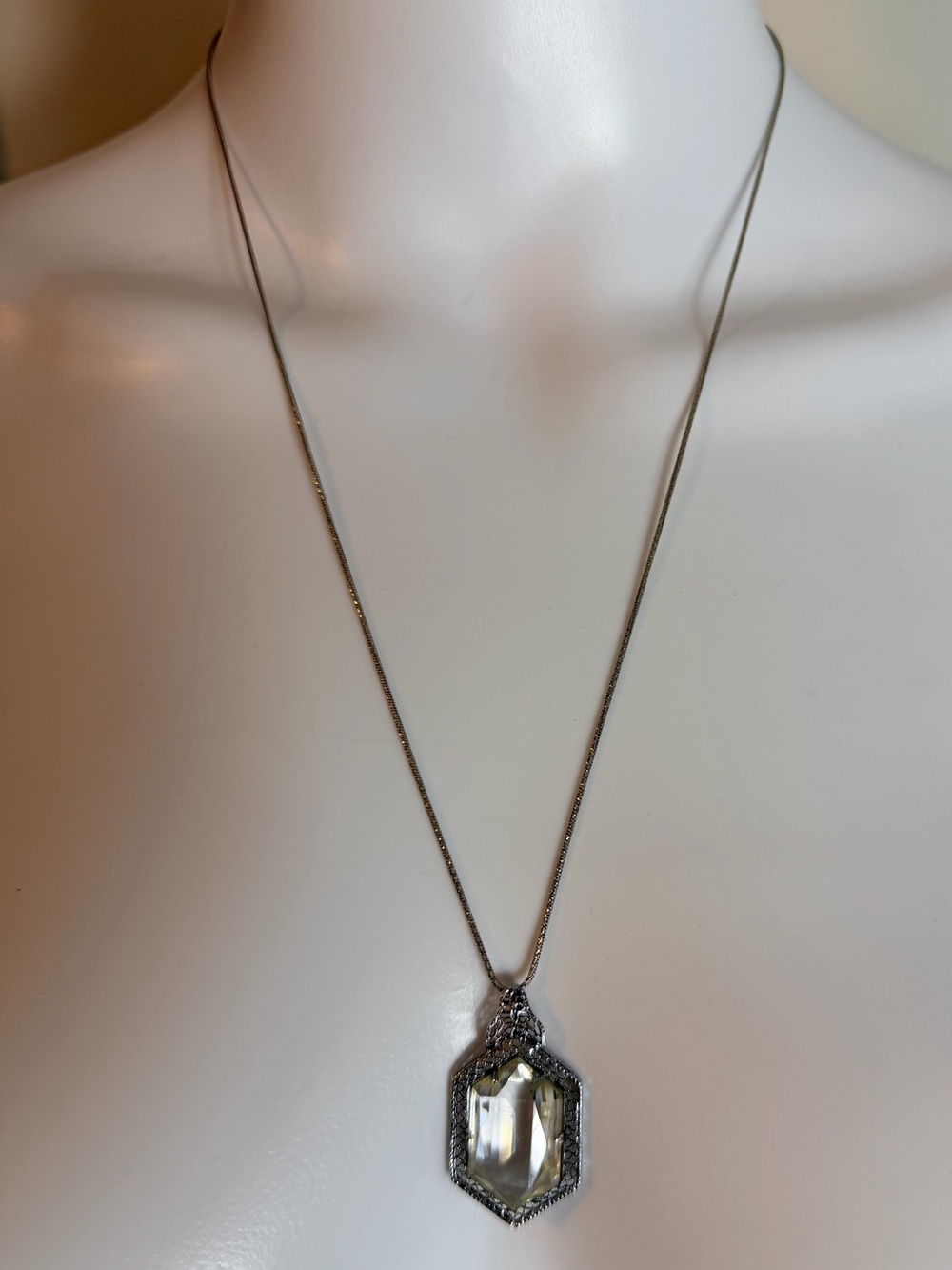 Silver Tone Clear Faceted Stone Filigree Pendant Necklace